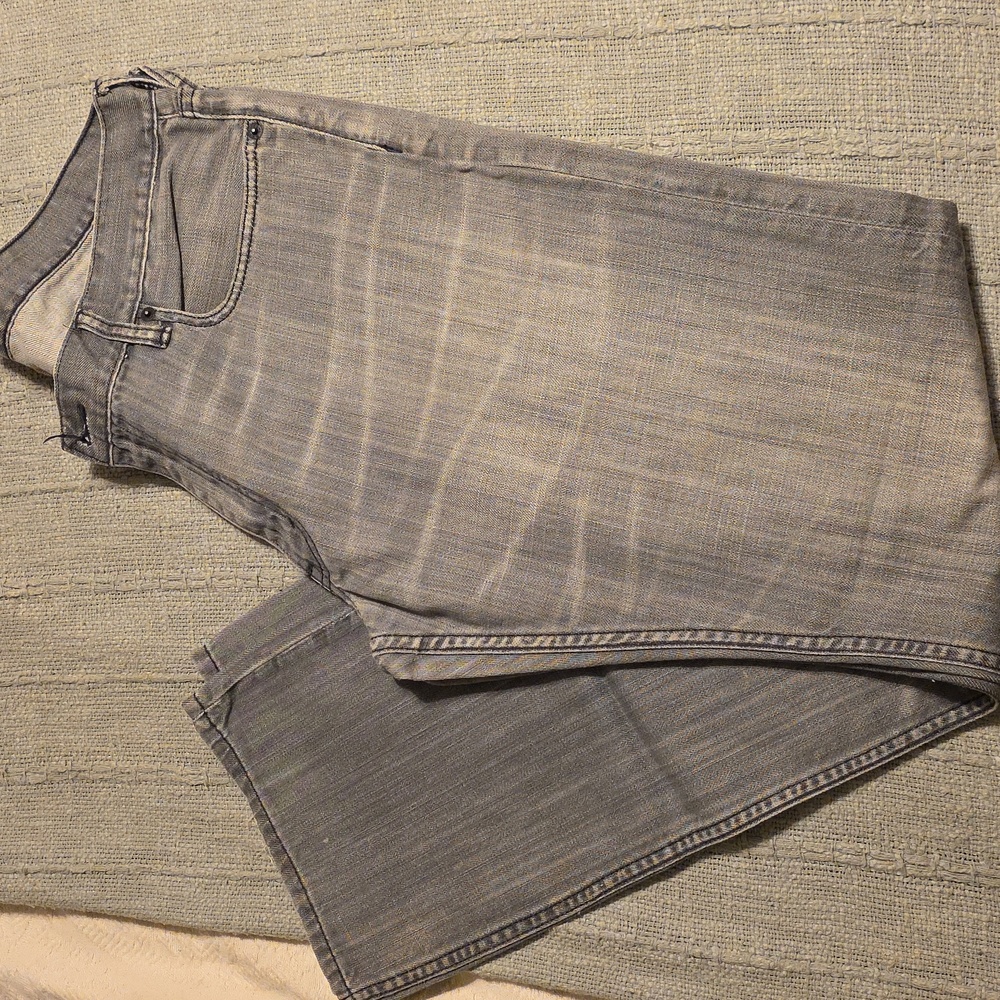 Men's Straight Fit Jeans in Light Gray
